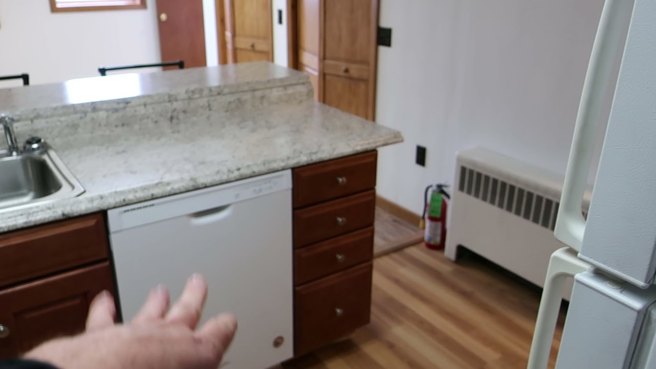 Modern Downtown 1 BR + office - 93 B Center St in Brewer