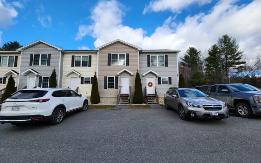 Modern 2 BR 2 Bath Condo w/Large Bsmt – mid November