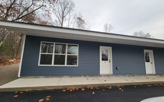 Open Concept new All 1 level 2 BR – Avail Now